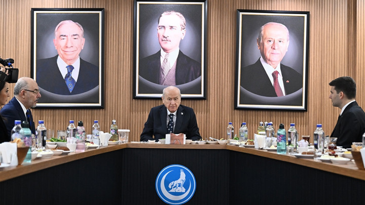 Bah&ccedil;eli'den &Uuml;lk&uuml; Ocakları Eğitim ve K&uuml;lt&uuml;r Vakfı'na bayram ziyareti