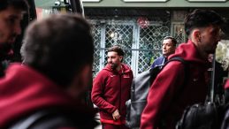 Bakan Bak ve Hakan Safi, A Milli Futbol Takımı&rsquo;nı uğurladı