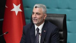 Bakan Bolat'tan g&uuml;mr&uuml;k kapılarına y&ouml;nelik a&ccedil;ıklama