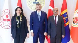 Bakan &Ccedil;ift&ccedil;i, DEM Partili Buldan ve Sancar ile g&ouml;r&uuml;şt&uuml;