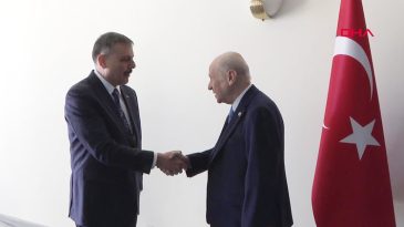 Bakan &Ccedil;ift&ccedil;i, MHP lideri Bah&ccedil;eli'yi TBMM'de ziyaret etti
