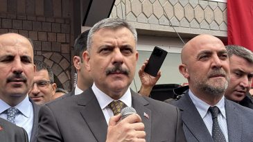 Bakan &Ccedil;ift&ccedil;i&rsquo;den &Ccedil;umra ziyareti paylaşımı!
