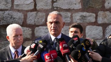 Bakan Ersoy: İlber Ortaylı gibi bilim insanları &ccedil;ok sık gelmiyor