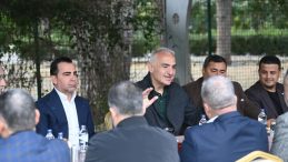 Bakan Ersoy'dan Belek'te geleneksel bayram buluşması! 'T&uuml;rkiye&rsquo;yi k&uuml;lt&uuml;r ve turizmde 1. ligde zirve m&uuml;cadelesi veren bir konuma taşıdık'