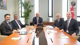 Bakan Ersoy&rsquo;dan turizmin g&uuml;&ccedil;lendirilmesi i&ccedil;in iki kritik g&ouml;r&uuml;şme