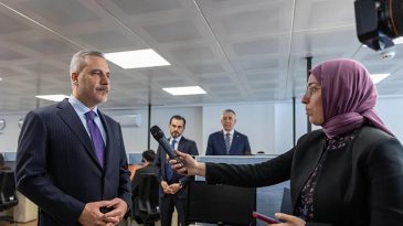 Bakan Fidan, Ankara'da Konsolosluk &Ccedil;ağrı Merkezi'ni Ziyaret Etti