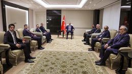 Bakan Fidan, B&uuml;y&uuml;kel&ccedil;ileri Kabul Etti