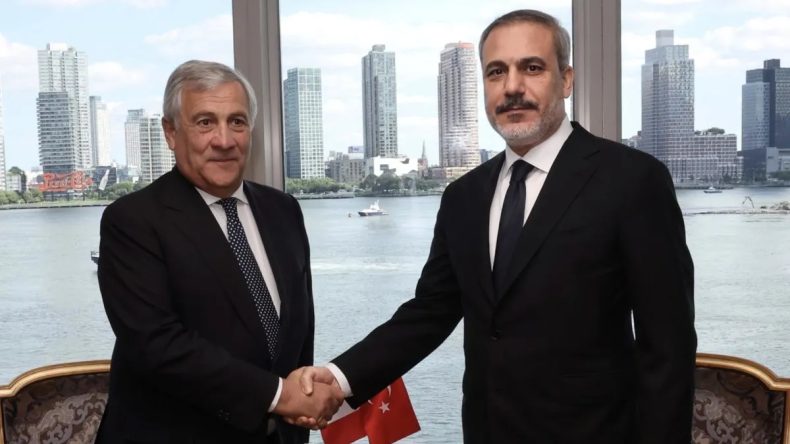 Bakan Fidan İtalyan Mevkidaşı ile G&ouml;r&uuml;şt&uuml;!