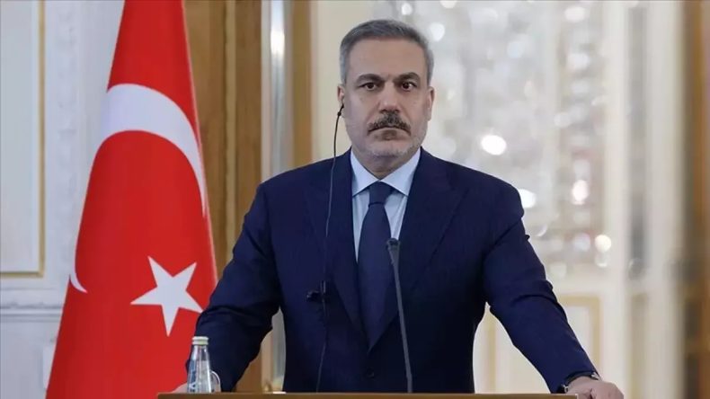 Bakan Fidan Kırgızistanlı ve &Ouml;zbekistanlı Mevkidaşları ile Bir Araya Geldi