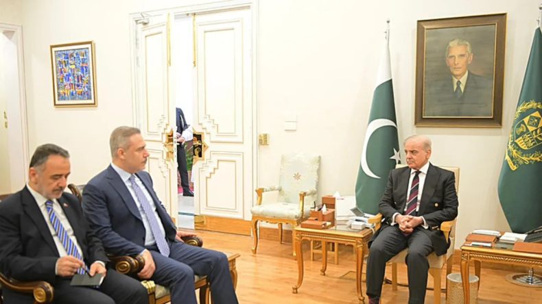 Bakan Fidan, Pakistan Başbakanı Şerif Tarafından Kabul Edildi