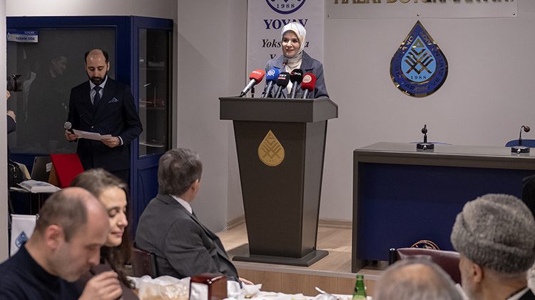 Bakan G&ouml;ktaş: G&uuml;&ccedil;l&uuml; bir gelecek &ccedil;alışan, &uuml;reten ve değerlerinden kopmayan gen&ccedil;lerle m&uuml;mk&uuml;n