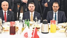 Bakan G&uuml;rlek avukatlarla iftarda buluştu: Tapuda avukat sorumluluğu getireceğiz