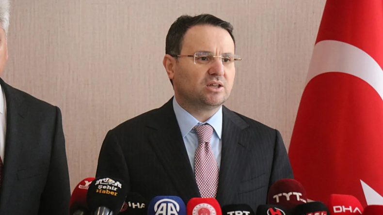 Bakan G&uuml;rlek: G&ouml;r&uuml;ş&uuml;m&uuml;z, fikrimiz, siyasi d&uuml;ş&uuml;ncemiz ne olursa olsun i&ccedil; cephede birlik olmamız lazım