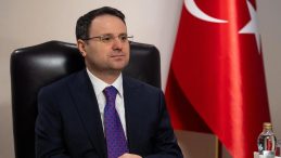 Bakan G&uuml;rlek: H&uuml;k&uuml;ml&uuml; ve tutukluların topluma kazandırılmasını destekliyoruz