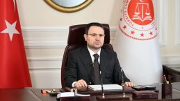 Bakan G&uuml;rlek: Korku ve g&uuml;vensizlik oluşturmayı ama&ccedil;layan dezenformasyonlara karşı hukuki işlemler titizlikle s&uuml;r&uuml;yor