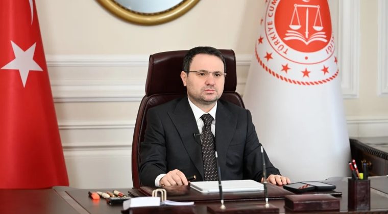 Bakan G&uuml;rlek: Korku ve g&uuml;vensizlik oluşturmayı ama&ccedil;layan dezenformasyonlara karşı hukuki işlemler titizlikle s&uuml;r&uuml;yor