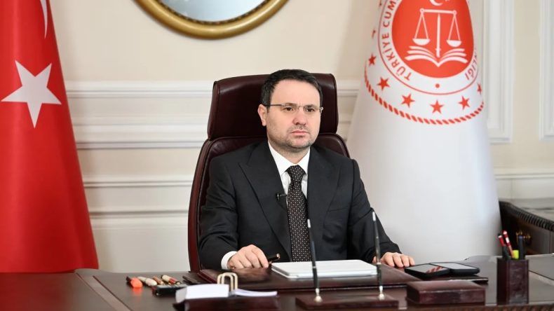 Bakan G&uuml;rlek: Korku ve g&uuml;vensizlik oluşturmayı ama&ccedil;layan dezenformasyonlara karşı hukuki işlemler titizlikle s&uuml;r&uuml;yor