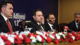Bakan G&uuml;rlek: "12. Yargı paketimizle ilgili meslektaşlarla s&uuml;rekli istişare halindeyiz"