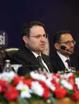 Bakan G&uuml;rlek: "12. Yargı paketimizle ilgili meslektaşlarla s&uuml;rekli istişare halindeyiz"