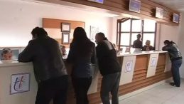 Bakan G&uuml;rlek'in tapu kayıtlarını sorgulayan m&uuml;d&uuml;r g&ouml;zaltına alındı