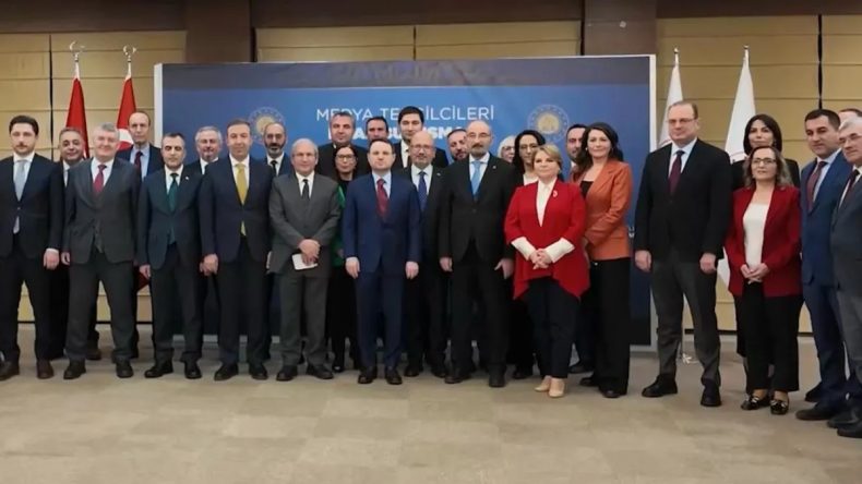 Bakan G&uuml;rlek'ten 'Su&ccedil;a S&uuml;r&uuml;klenen &Ccedil;ocuklar' A&ccedil;ıklaması: Komisyon Kuruldu, Bu D&uuml;zenlemeyi Hayata Ge&ccedil;ireceğiz