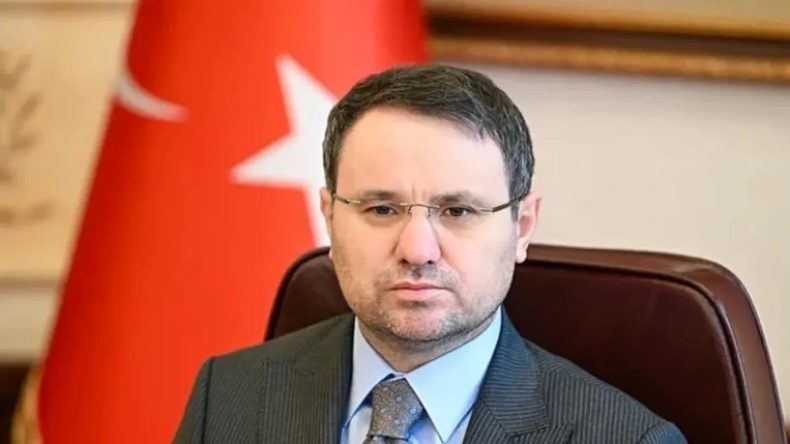 Bakan G&uuml;rlek&rsquo;ten D&uuml;nya Kadınlar G&uuml;n&uuml;nde yargı camiasına 182 bin 304 mesaj