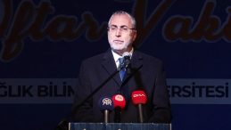 Bakan Işıkhan, Sağlık Bilimleri &Uuml;niversitesi &Ouml;ğrencileriyle İftarda Buluştu