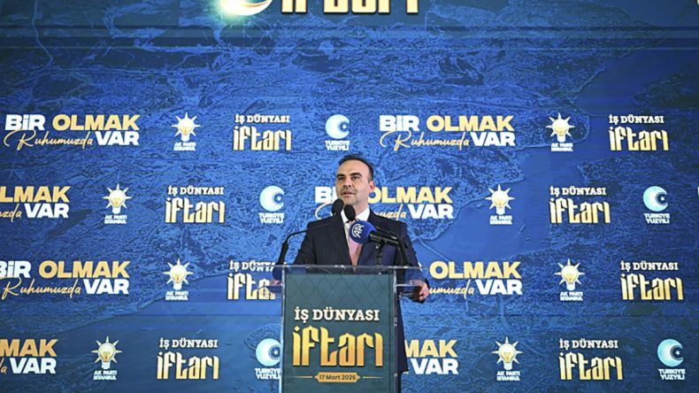 Bakan Kacır'dan savunma sanayi vurgusu: "T&uuml;rkiye kendi g&ouml;beğini kendisi kesti"