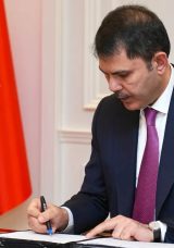 Bakan Kurum T&uuml;rkiye&rsquo;nin uydu kenti İndere&rsquo;nin esnaflarını paylaştı