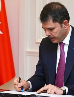 Bakan Kurum T&uuml;rkiye&rsquo;nin uydu kenti İndere&rsquo;nin esnaflarını paylaştı