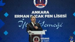 Bakan Tekin, &Ouml;ğrenci ve &Ouml;ğretmenlerle İftarda Bir Araya Geldi