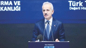 Bakan Uraloğlu a&ccedil;ıkladı&hellip; H&uuml;rm&uuml;z&rsquo;den ilk T&uuml;rk gemisi ge&ccedil;ti