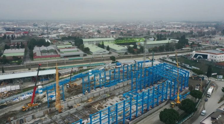 Bakan Uraloğlu duyurdu: T&uuml;rkiye&rsquo;de bir ilk! Hızlı tren fabrikası bu yıl hizmete a&ccedil;ılacak