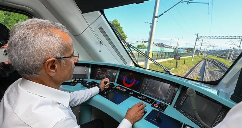 Bakan Uraloğlu: Y&uuml;ksek hızlı trenlerle 110 milyon yolcu seyahat etti