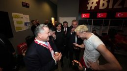 Başkan Erdoğan Milli Takım'a Tebrik Telefonu!