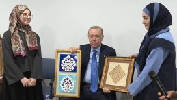 Başkan Erdoğan &Uuml;niversite &Ouml;ğrencileri ile Buluştu