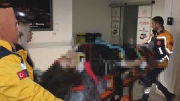 Bayram tatili yolunda korkun&ccedil; kaza: Anne ve baba &ouml;ld&uuml;, 4 oğlu yaralandı