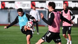 Beşiktaş, akşam antrenmanında kondisyon ve taktik &ccedil;alıştı!