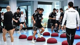 Beşiktaş'ta Fenerbah&ccedil;e Ma&ccedil;ı Hazırlıkları S&uuml;r&uuml;yor