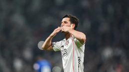 Beşiktaş'ta Salih U&ccedil;an'dan 552 G&uuml;n Sonra Gol Sevinci!