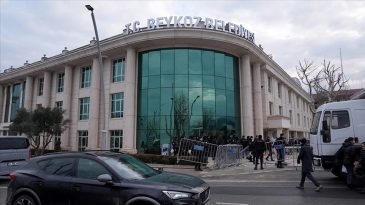 Beykoz'da CHP'li belediye meclis &uuml;yesi G&uuml;l, partisinden istifa etti