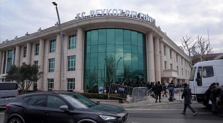 Beykoz'da CHP'li belediye meclis &uuml;yesi G&uuml;l, partisinden istifa etti