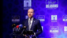 Bilal Erdoğan Dar&uuml;laceze iftarında konuştu: T&uuml;rkiye b&ouml;lgedeki gelişmelerde barış i&ccedil;in &ccedil;aba g&ouml;steriyor!