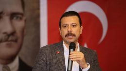 Bornova&rsquo;da Uşak&rsquo;taki Operasyon G&uuml;n&uuml; Fesih Skandalı! AK Partili Kaya&rsquo;dan Sert &Ccedil;ıkış: Yakın Arkadaş Matinesi
