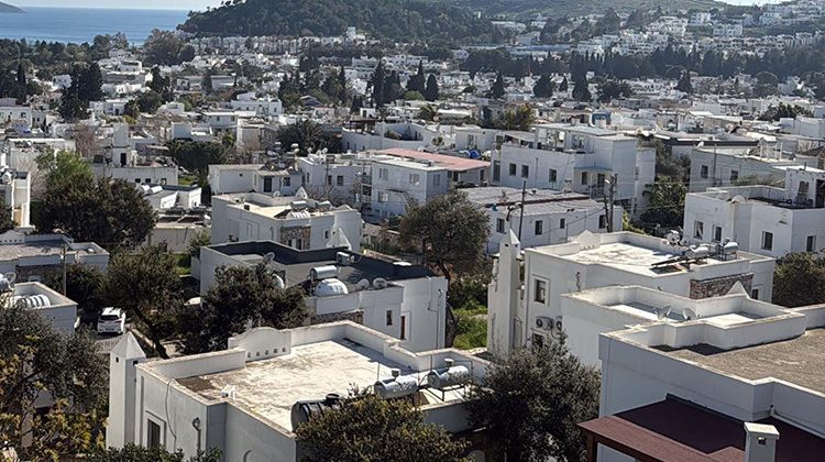 Bu kentte aidatlar 180 bin liraya kadar &ccedil;ıkıyor… Evlerin satış fiyatı da dudak u&ccedil;uklatıyor