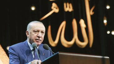 Bu yangın b&uuml;y&uuml;meden s&ouml;nd&uuml;r&uuml;lmeli