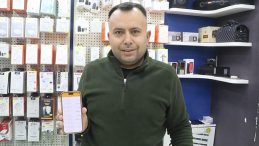 Burdur'da satılan bir telefona &ouml;denen para şok etti: 'İlk defa bu şekilde y&uuml;ksek bir rakamla karşılaştık'