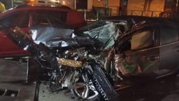 Bursa'da feci kaza: 3 kişi yaralandı