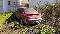 Bursa'da feci kaza! Freni boşalan otomobil şarampole u&ccedil;tu: 2 yaralı var