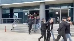 Bursa'da Yatırım &Ccedil;etesine Operasyon: Siber Polis 7 Milyar TL'lik Vurgunu Ortaya &Ccedil;ıkardı! 9 Tutuklama